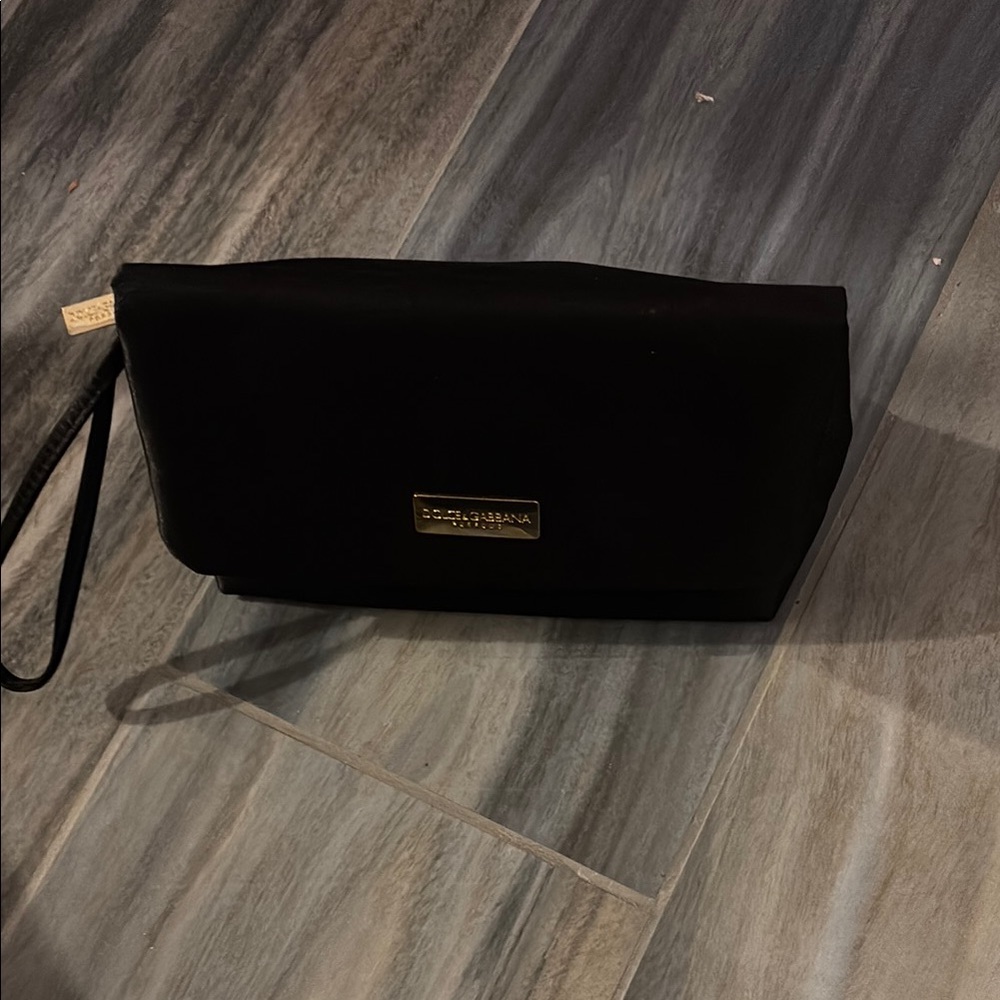 Dolce & Gabbana Black Shoulder Bag with Metallic Accents - Picture 2 of 14